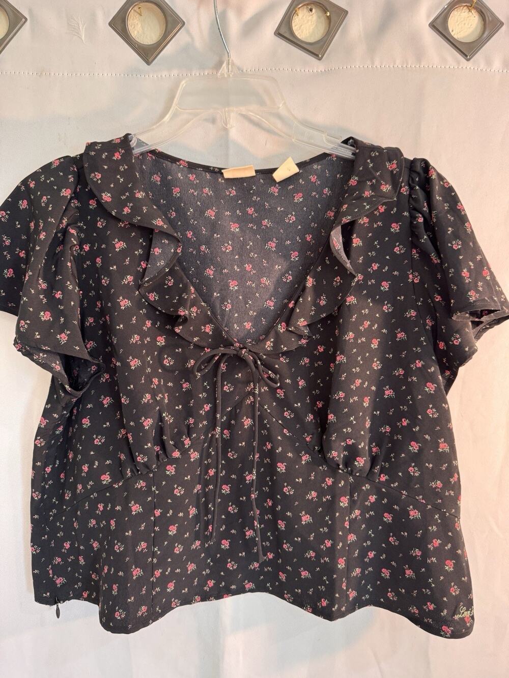 Levi's Black Floral Ruffled Tie-Front Tank Top